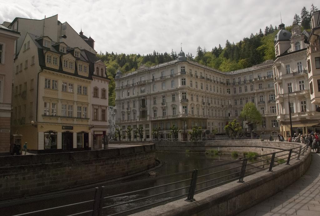 Pension Napoleon Karlovy Vary Exterior foto